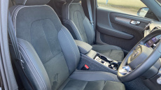 Volvo XC40 2.0 B4P Plus Dark 5dr Auto Petrol Estate